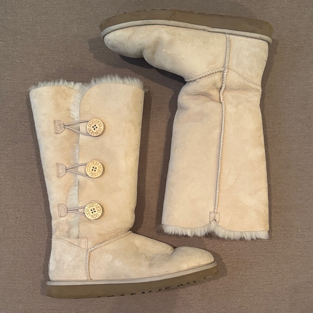 UGG boots - triple button Bailey tall sand color beige